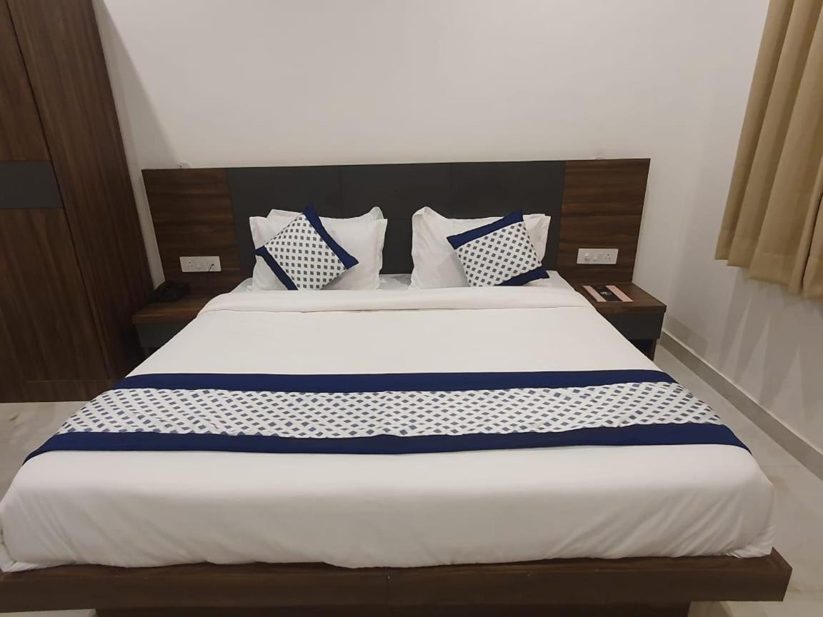 Kds Residency Hotel Greater Noida Kültér fotó