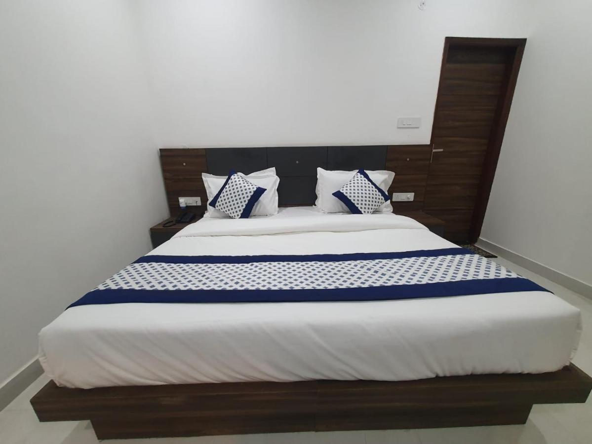 Kds Residency Hotel Greater Noida Kültér fotó