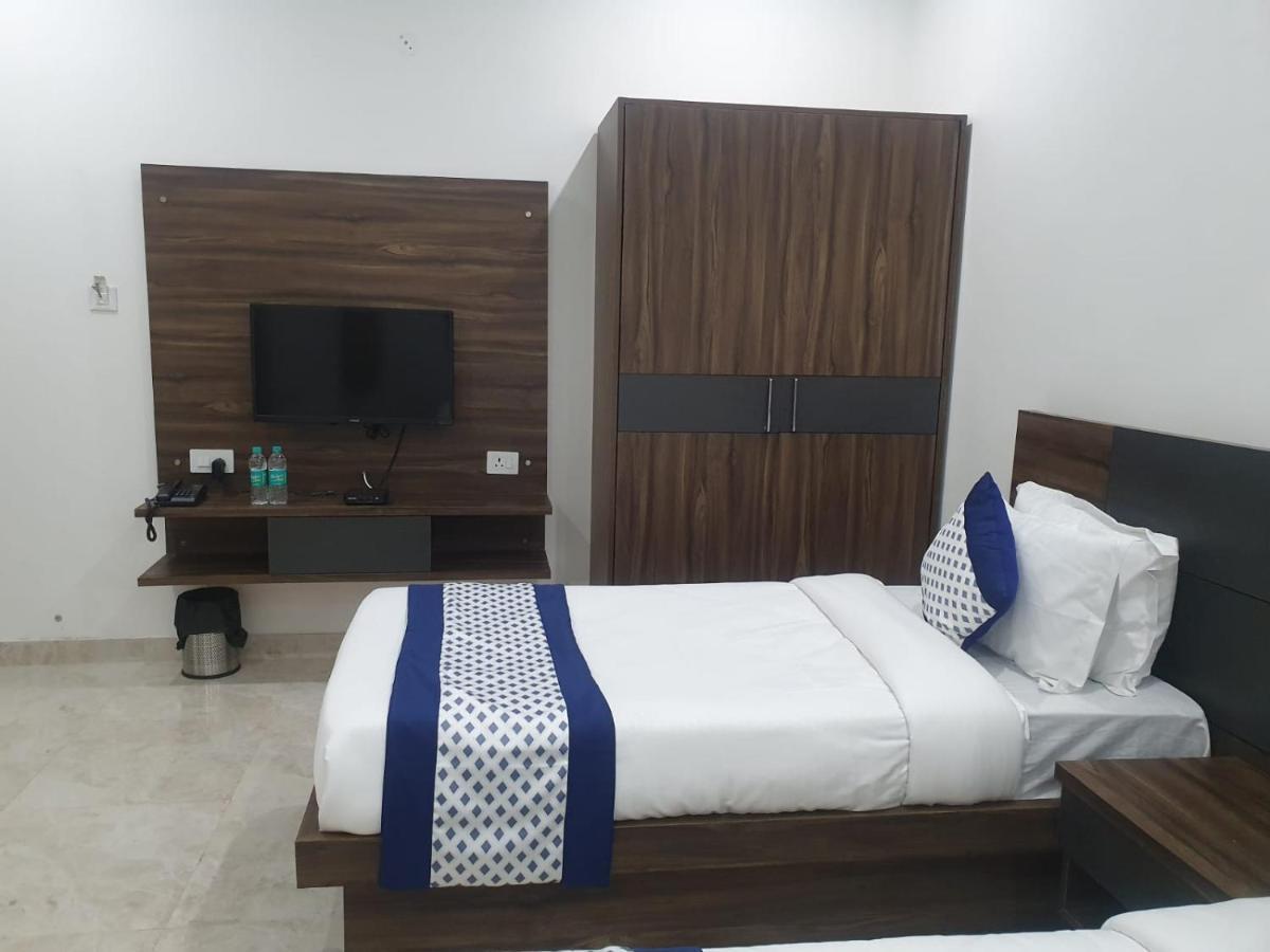 Kds Residency Hotel Greater Noida Kültér fotó