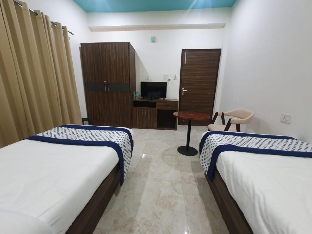 Kds Residency Hotel Greater Noida Kültér fotó
