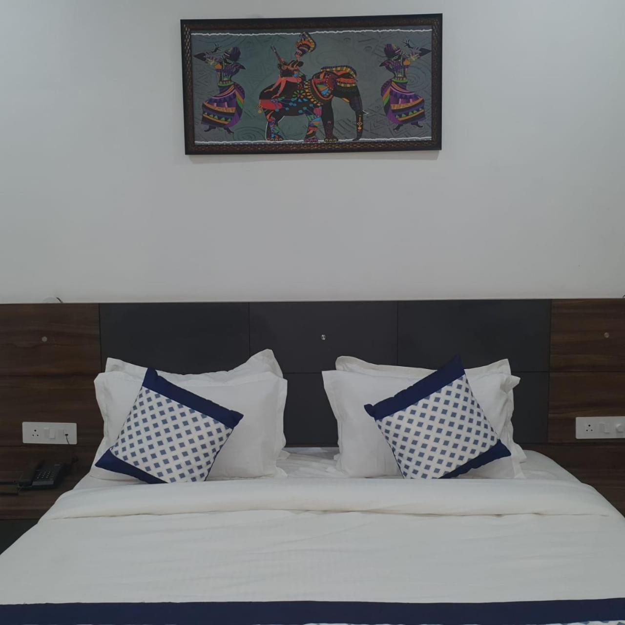 Kds Residency Hotel Greater Noida Kültér fotó